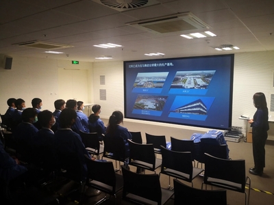 素質拓展與創(chuàng)新實踐--寶馬之行