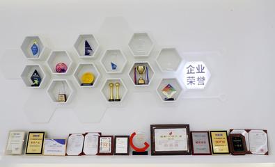 西安交大校友企業知象光電 以科技創新為筆，繪制3D數字化教育新藍圖